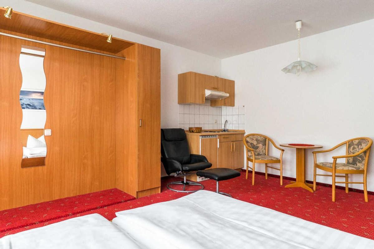 Hotel Am Brauhaus Варен Екстер'єр фото