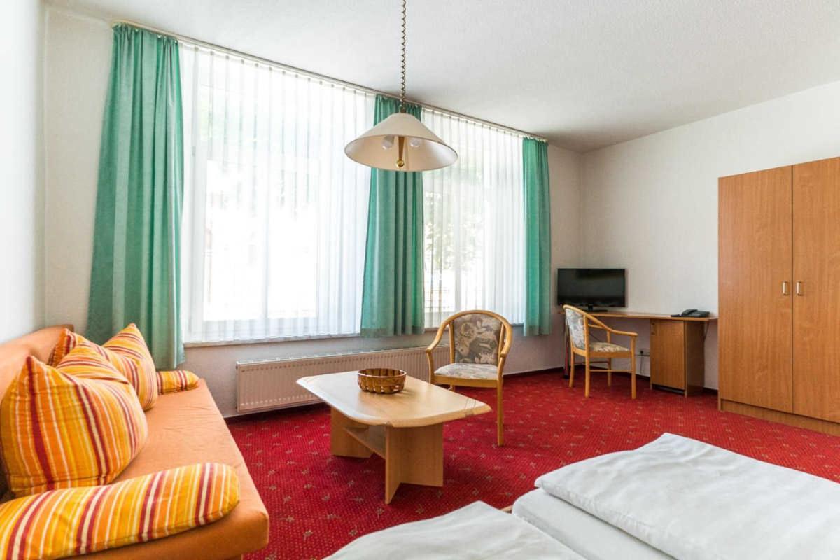 Hotel Am Brauhaus Варен Екстер'єр фото
